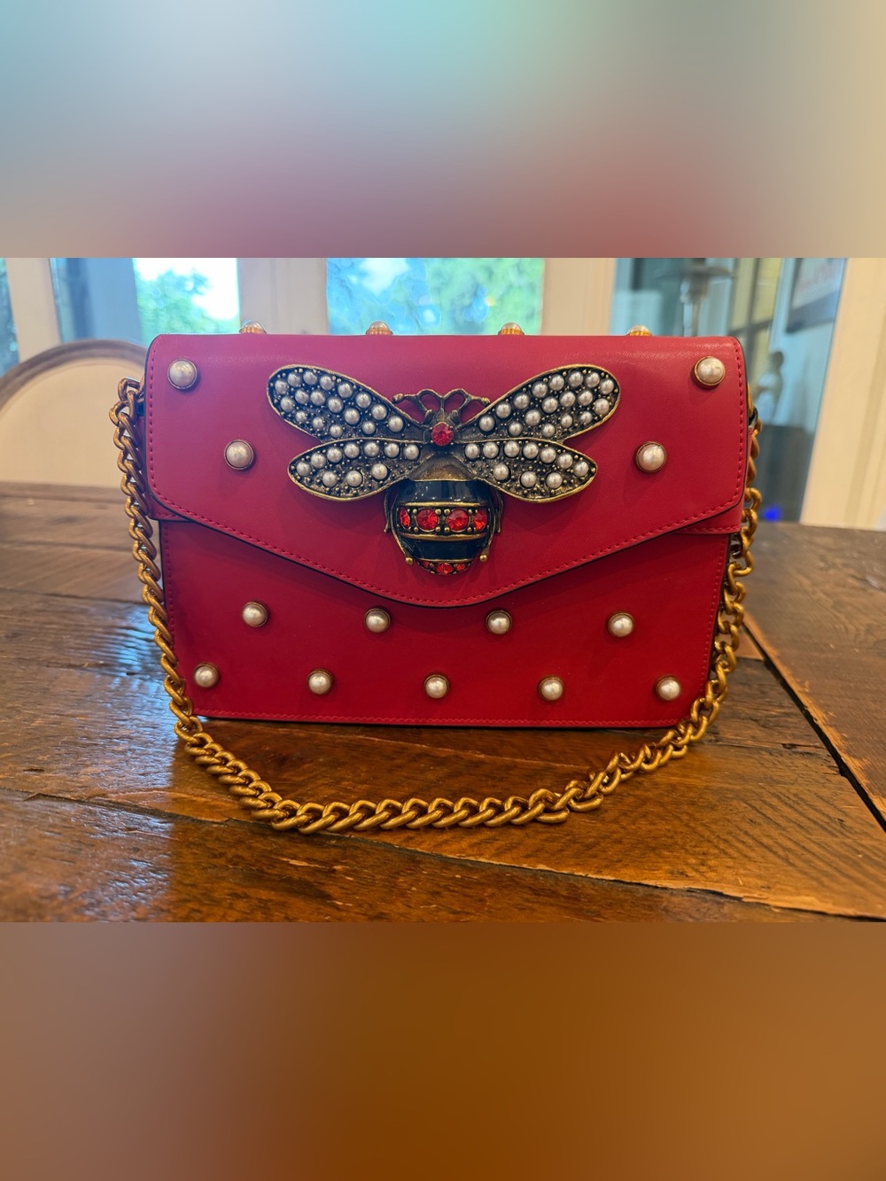 Red Pearl-Studded Bee Accent Chain Shoulder Bag